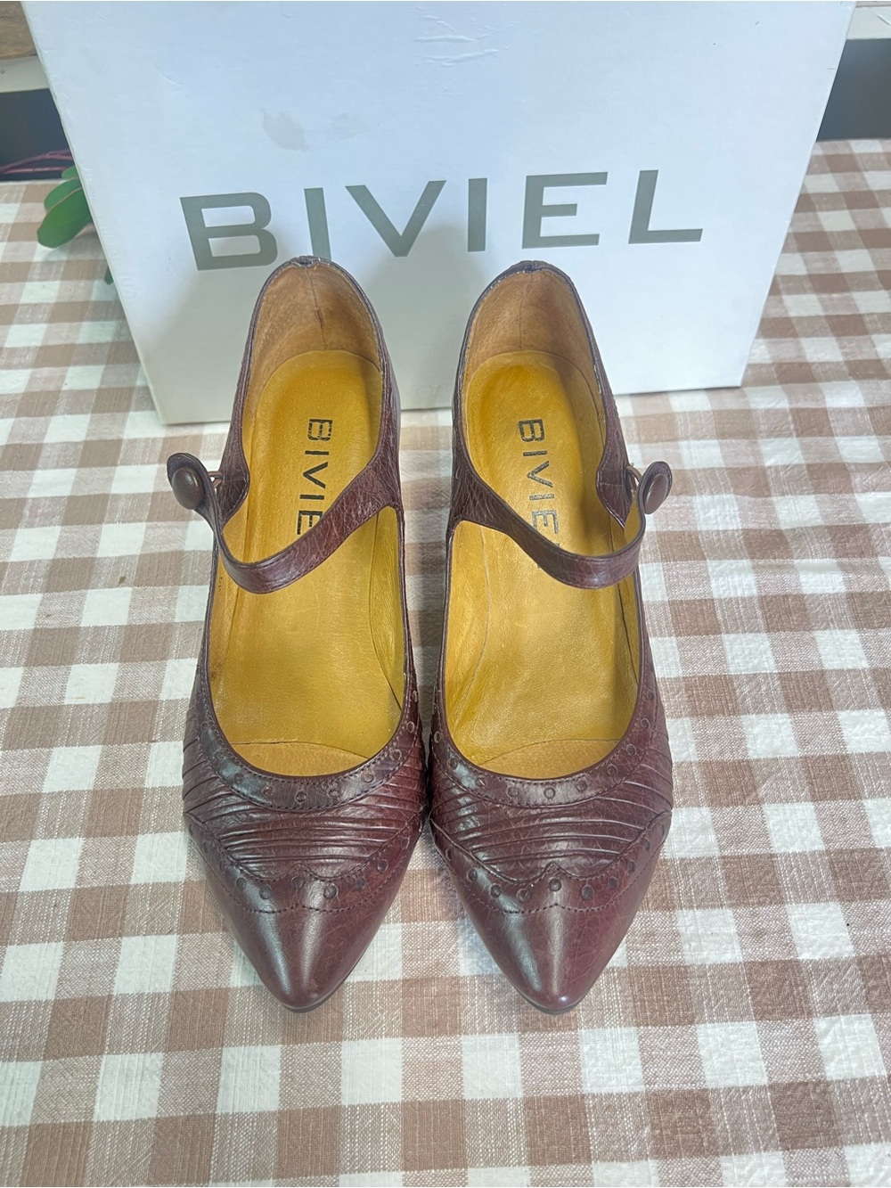 Biviel wingtip MJ wedge shoes brown size 39 -8.5-9 retro style